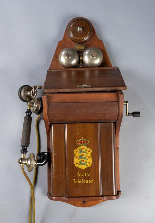 Sønderborg Slot efterlyser telefon fra 1920