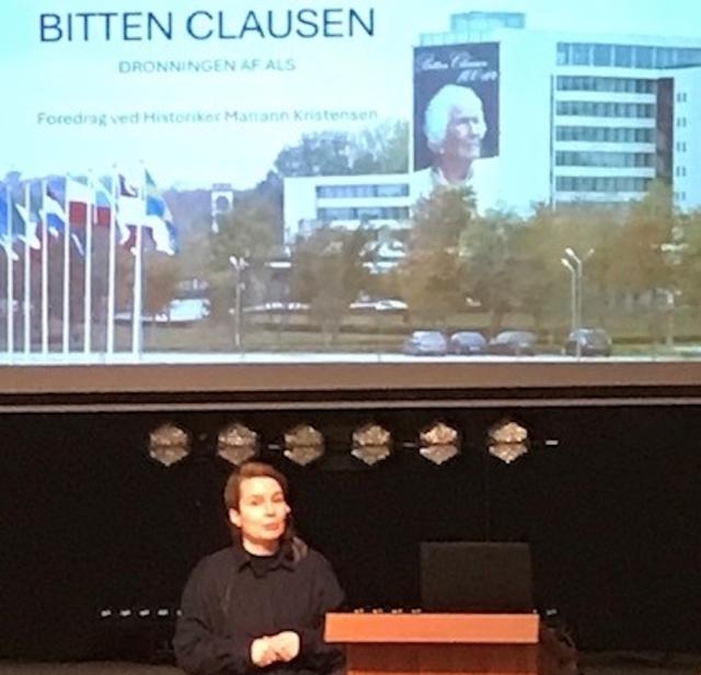 Stort fremmøde i Haderslev til foredrag om Bitten Clausen